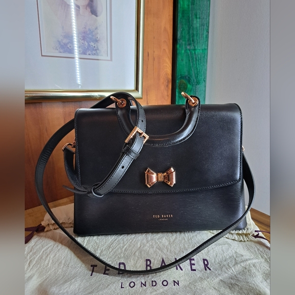 Cute Ted Baker black leather bag with shoulder strap, dust bag, mint condition - Picture 7 of 13